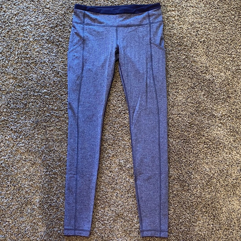 Lululemon Grey Chevron Leggings